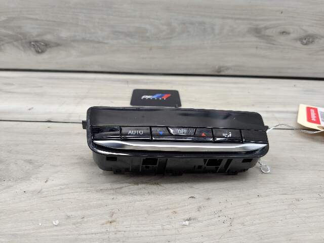 19-25 OEM BMW G20 G22 G23 G26 G42 AC Rear Heater Climate Control Switch Panel
