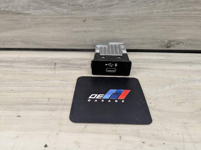 OEM BMW F44 F48 F97 G01 G05 G12 G20 G30 G80 USB Dual Type C Charger Port Socket