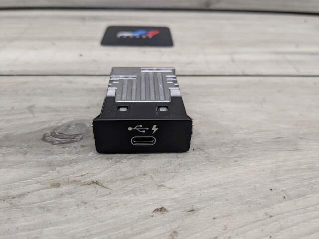 OEM BMW F44 F48 F97 G01 G05 G12 G20 G30 G80 USB Dual Type C Charger Port Socket