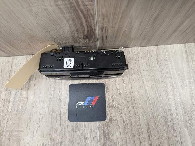 OEM BMW G20 G22 G23 G26 G80 G82 G83 Rear AC Air Climate Control Switch Module