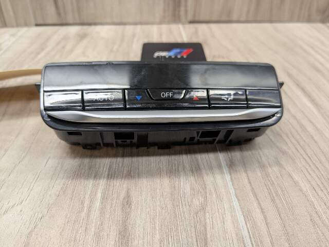 OEM BMW G20 G22 G23 G26 G80 G82 G83 Rear AC Air Climate Control Switch Module