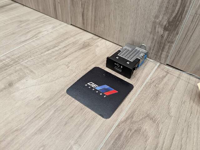 OEM BMW F44 F48 F97 G01 G05 G12 G20 G30 G80 USB Dual Type C Charger Port Socket