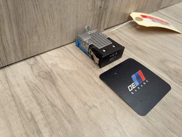 OEM BMW F44 F48 F97 G01 G05 G12 G20 G30 G80 USB Dual Type C Charger Port Socket