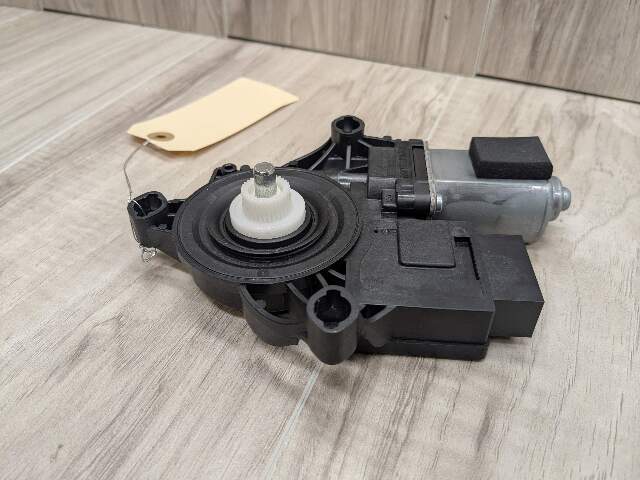 OEM BMW G20 G80 330 M340 REAR Right Passenger Side Door Window Regulator Motor