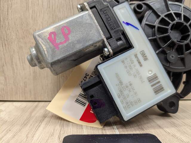 OEM BMW G20 G80 330 M340 REAR Right Passenger Side Door Window Regulator Motor