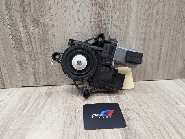 OEM BMW G20 G80 330 M340 M3 FRONT Left Driver Side Door Window Regulator Motor