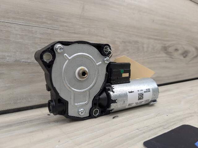 OEM BMW G20 G22 G26 G42 G80 G82 G87 M2 M3 M4 Sunroof Moonroof Motor Drive Unit