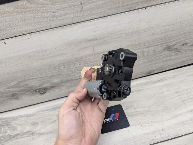OEM BMW G20 G22 G26 G42 G80 G82 G87 M2 M3 M4 Sunroof Moonroof Motor Drive Unit