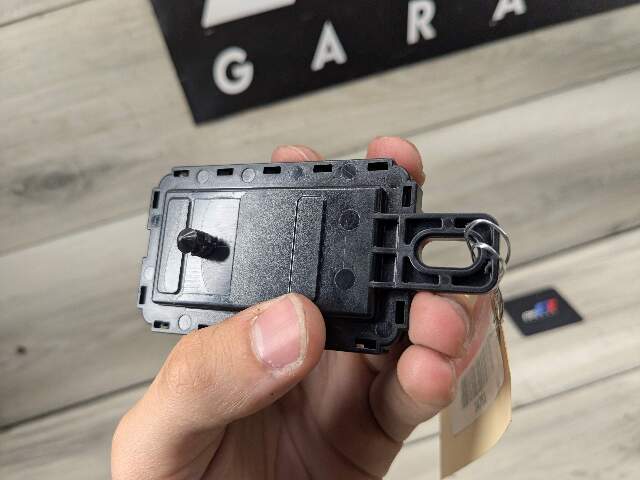 OEM BMW G20 G30 G42 330 M340 Radio Remote Receiver Tire Pressure Control Module