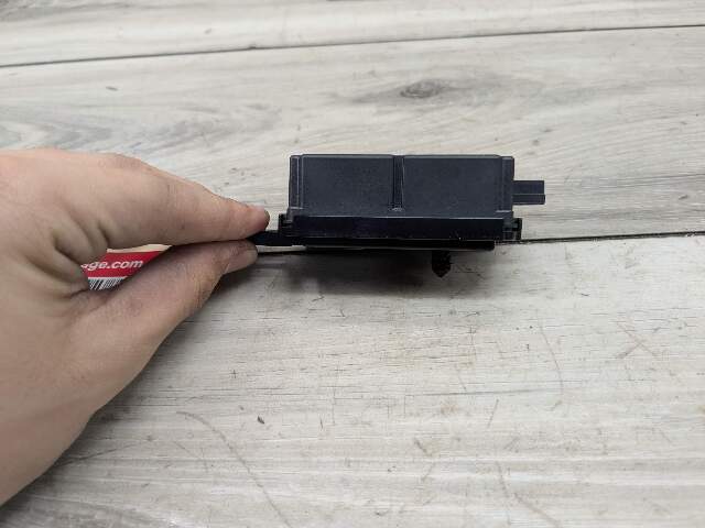 OEM BMW G20 G30 G42 330 M340 Radio Remote Receiver Tire Pressure Control Module
