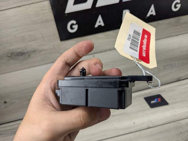 OEM BMW G20 G30 G42 330 M340 Radio Remote Receiver Tire Pressure Control Module