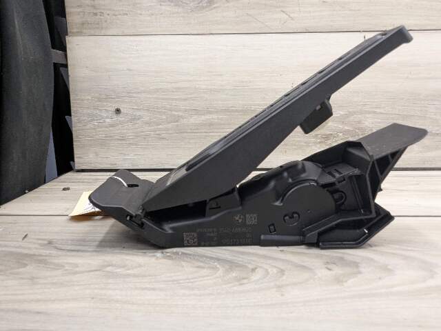 19-25 OEM BMW G01 G20 G42 G80 G82 G83 G05 Accelerator Throttle Gas Pedal