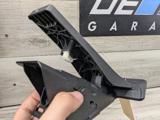 19-25 OEM BMW G01 G20 G42 G80 G82 G83 G05 Accelerator Throttle Gas Pedal