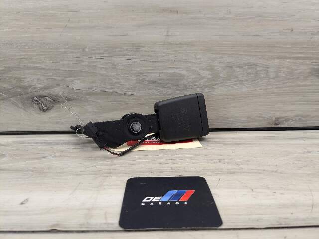 OEM BMW G42 G87 230 M240 M2 Rear Right Passenger Seatbelt Seat Belt Buckle
