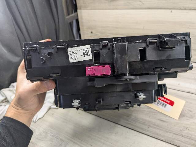 19-24 OEM BMW G20 G22 G23 G42 G80 G82 G83 330 M340 Center Console Storage