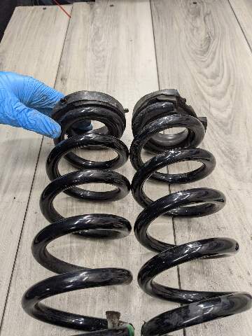 22-25 OEM BMW G42 M240iX Rear Left Right Suspension Coil Springs PAIR