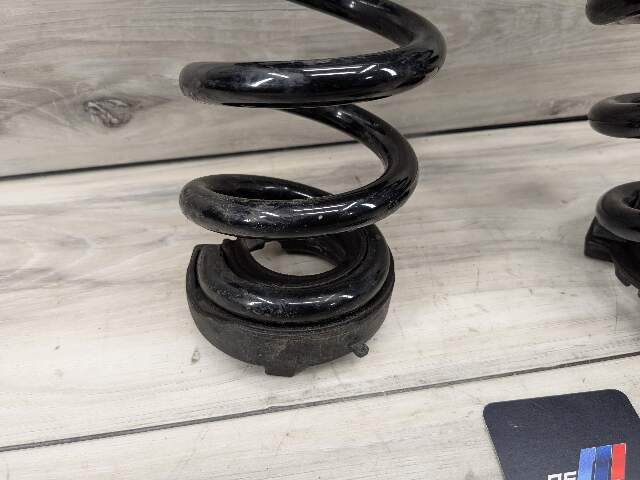 22-25 OEM BMW G42 M240iX Rear Left Right Suspension Coil Springs PAIR