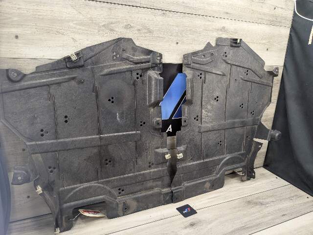 22-25 OEM BMW G42 230 M240 Left Right Gas Tank Under Shield Splash Guard Cover