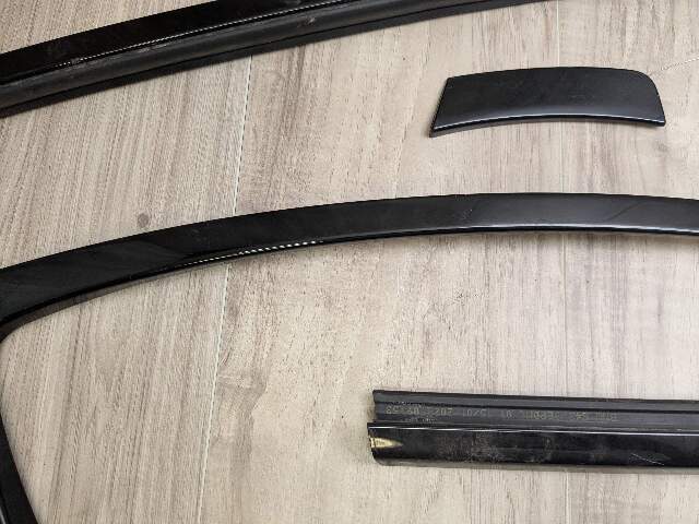 22-25 OEM BMW G42 G87 Right Passenger Side Door Belt Molding Trim SHADOW GLOSS