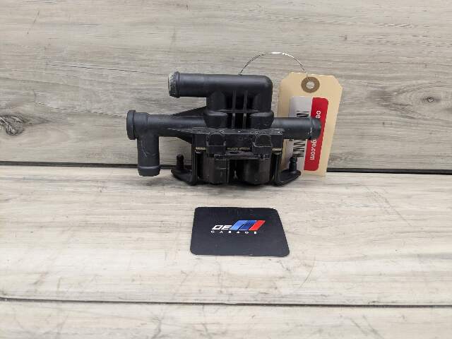 OEM BMW F01 F02 F06 F07 F10 F12 F13 M5 M6 Engine Water Heater Control Valve Pump