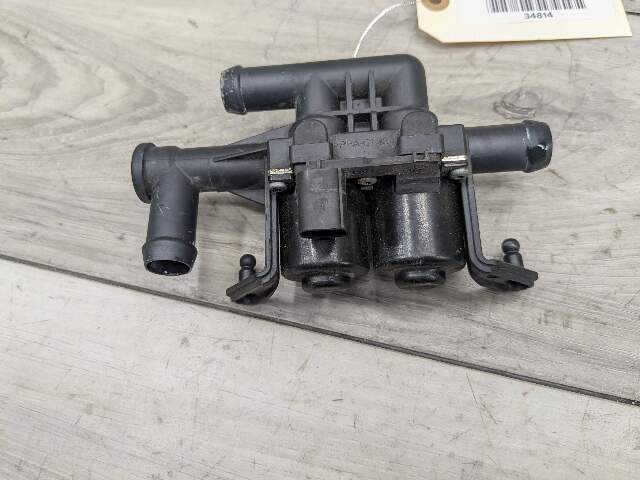 OEM BMW F01 F02 F06 F07 F10 F12 F13 M5 M6 Engine Water Heater Control Valve Pump