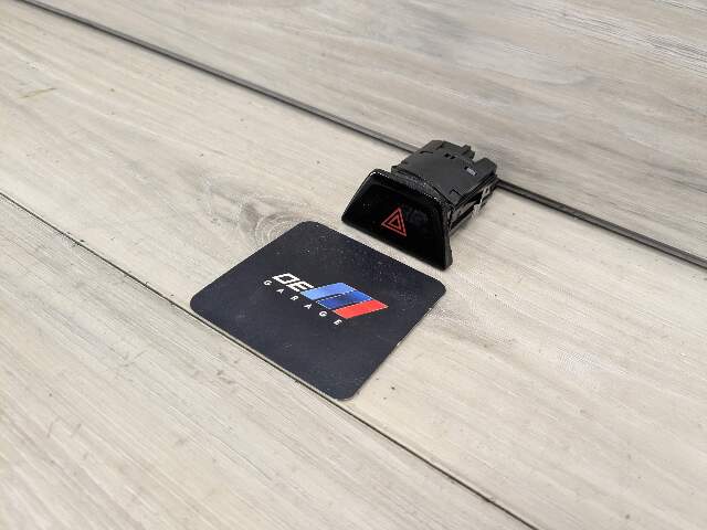 16-19 OEM BMW G12 G30 F90 M5 Center Hazard Warning Flasher Control Switch Module