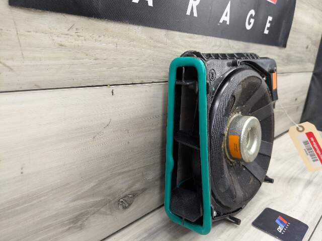 16-19 OEM BMW F90 G12 G30 Right Passenger Speaker Audio Sub Subwoofer HARMAN