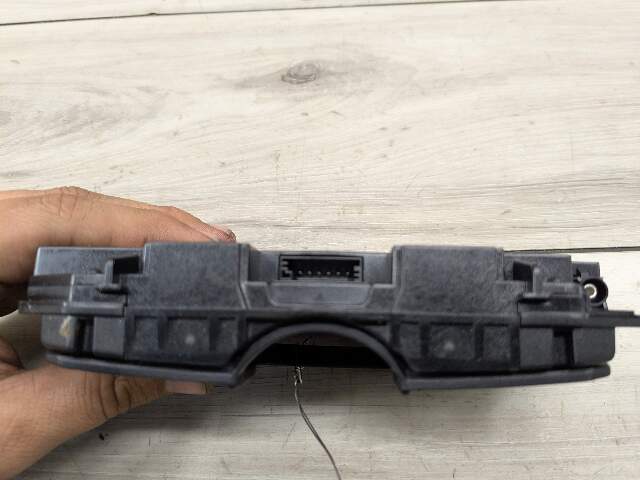16-19 OEM BMW G11 G12 740 750 M760 Wireless Phone Charger Control Module