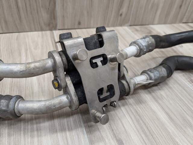 16-19 OEM BMW F90 G11 G12 G30 750 Transmission Oil Cooler Line Return Flow N63R