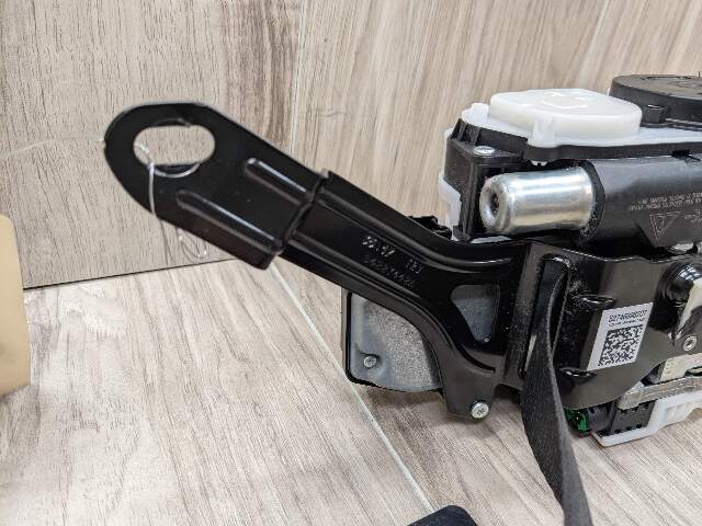 OEM BMW G01 G02 F97 F98 X3 X4 Front Right Passenger Seat Belt Seatbelt Retractor