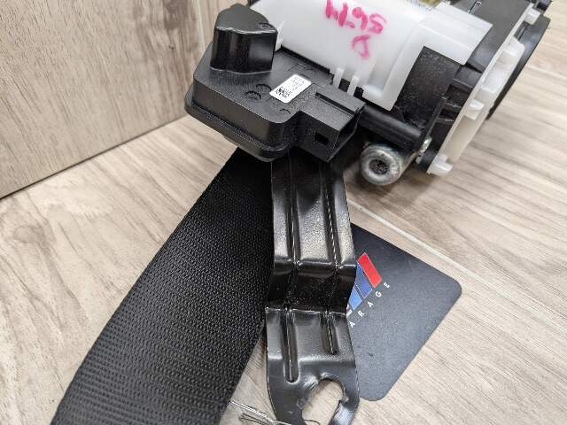 OEM BMW G01 G02 F97 F98 X3 X4 Front Right Passenger Seat Belt Seatbelt Retractor