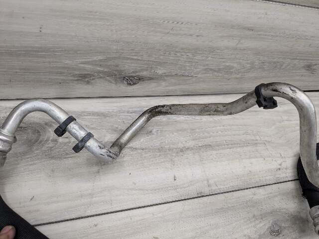 10-18 OEM BMW F10 F06 F13 F02 535 N55 Engine Oil Cooler Pipe Line Return Flow