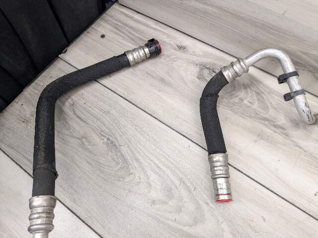 10-18 OEM BMW F10 F06 F13 F02 535 N55 Engine Oil Cooler Pipe Line Return Flow
