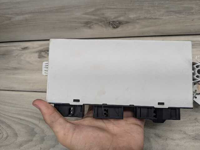 OEM BMW F10 F07 F12 F01 F06 F25 CAS4 Comfort Access Control Unit Module w/ Key