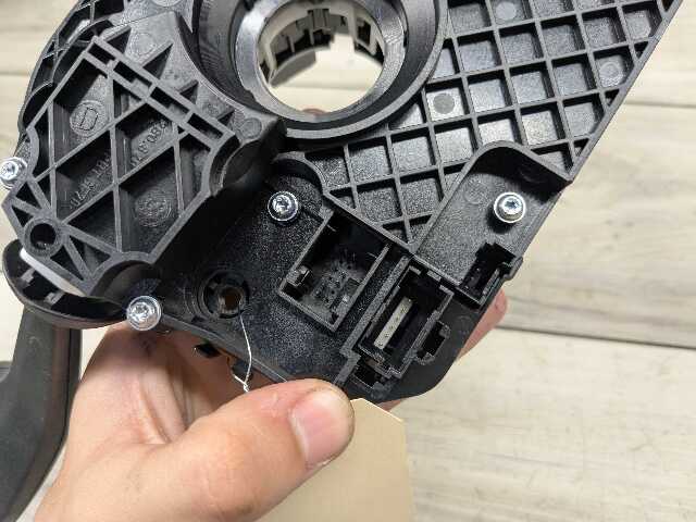 OEM BMW F01 F02 F06 F10 F13 Steering Switch Control Angle Sensor Clock Spring