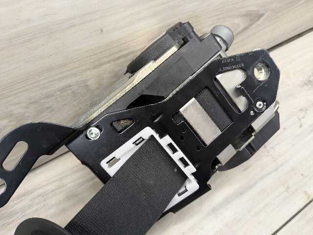 13-15 OEM BMW F01 F02 740 750 760 Front Right Passenger Seatbelt Retractor Black