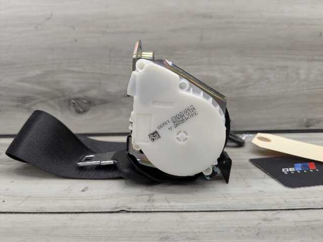 09-15 OEM BMW F01 F02 740 750 760 B7 REAR CENTER Side Seatbelt Retractor Black