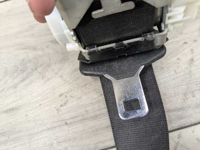 09-15 OEM BMW F01 F02 740 750 760 B7 REAR Left Right Seatbelt Retractor Black