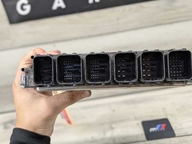 OEM BMW G11 G12 G30 M550 750 DME ECU N63R Engine Control Module Computer 880
