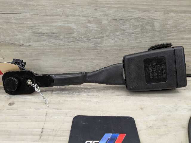 OEM BMW F90 G11 G12 G30 530 540 M550 750 M5 Front Left or Right Seatbelt Buckle