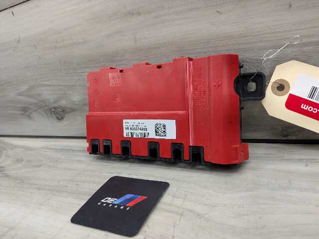 OEM BMW G11 G12 G14 G15 G16 G30 B+ Junction Terminal Power Relay Fuse Box