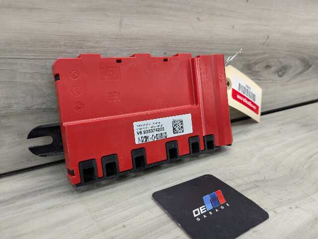 OEM BMW G11 G12 G14 G15 G16 G30 B+ Junction Terminal Power Relay Fuse Box