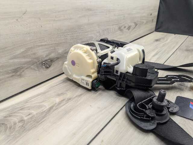OEM BMW G11 G12 740 750 M760 Front Right Passenger Seat Belt Retractor Black