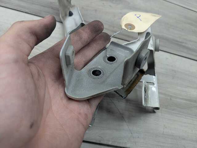 16-19 OEM BMW G11 G12 740 750 Front Right Passenger Fender Holder Bracket SET