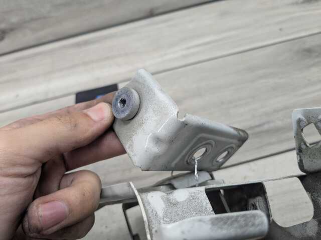 16-19 OEM BMW G11 G12 740 750 Front Right Passenger Fender Holder Bracket SET