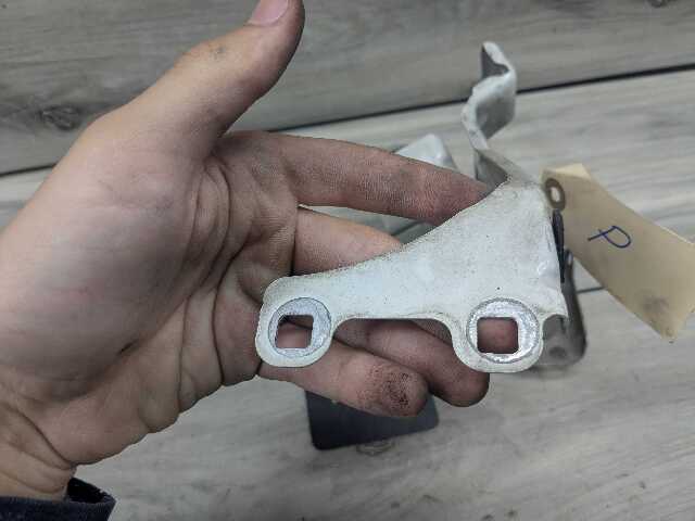 16-19 OEM BMW G11 G12 740 750 Front Right Passenger Fender Holder Bracket SET