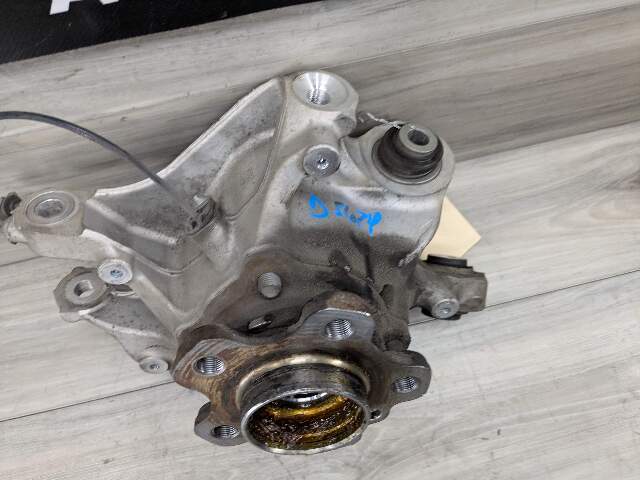 18-24 OEM BMW G01 X3 REAR Left Driver Side Knuckle Wheel Hub Spindle Bearing