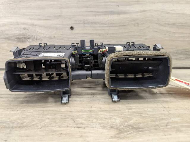 18-21 OEM BMW G01 G02 F97 F98 X3 X4 X3M X4M Dashboard AC Air Vent Center Grille