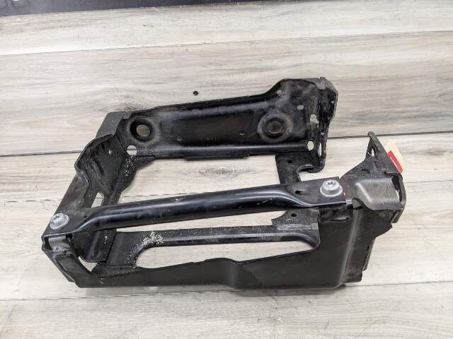 OEM BMW G01 G02 F97 X3 X4 Front Right Passenger Radiator Reinforcement Bracket