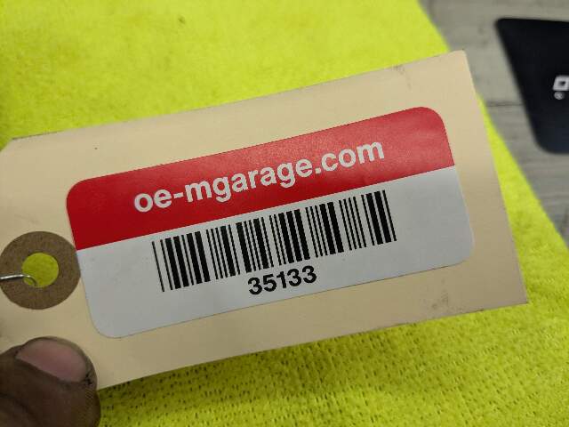 12-20 OEM BMW F22 F23 F30 F31 F32 F34 F36 Steering Wheel Airbag Air Bag Black
